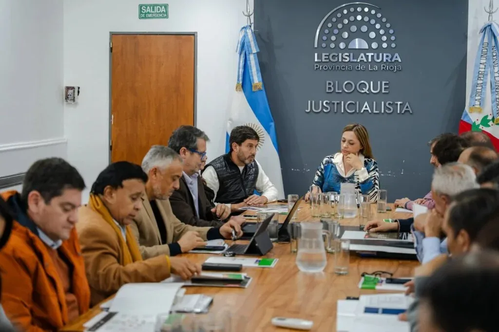La Rioja impulsa charlas sobre minería para informar, debatir y acercar el sector a la comunidad