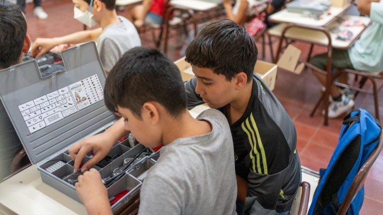 San Juan lanza centros tecnológicos en departamentos mineros para formar talento joven