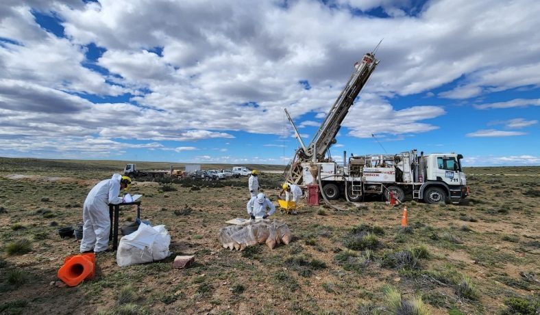 La minería lidera el empleo privado en Santa Cruz y apunta a una fuerza laboral cada vez más local