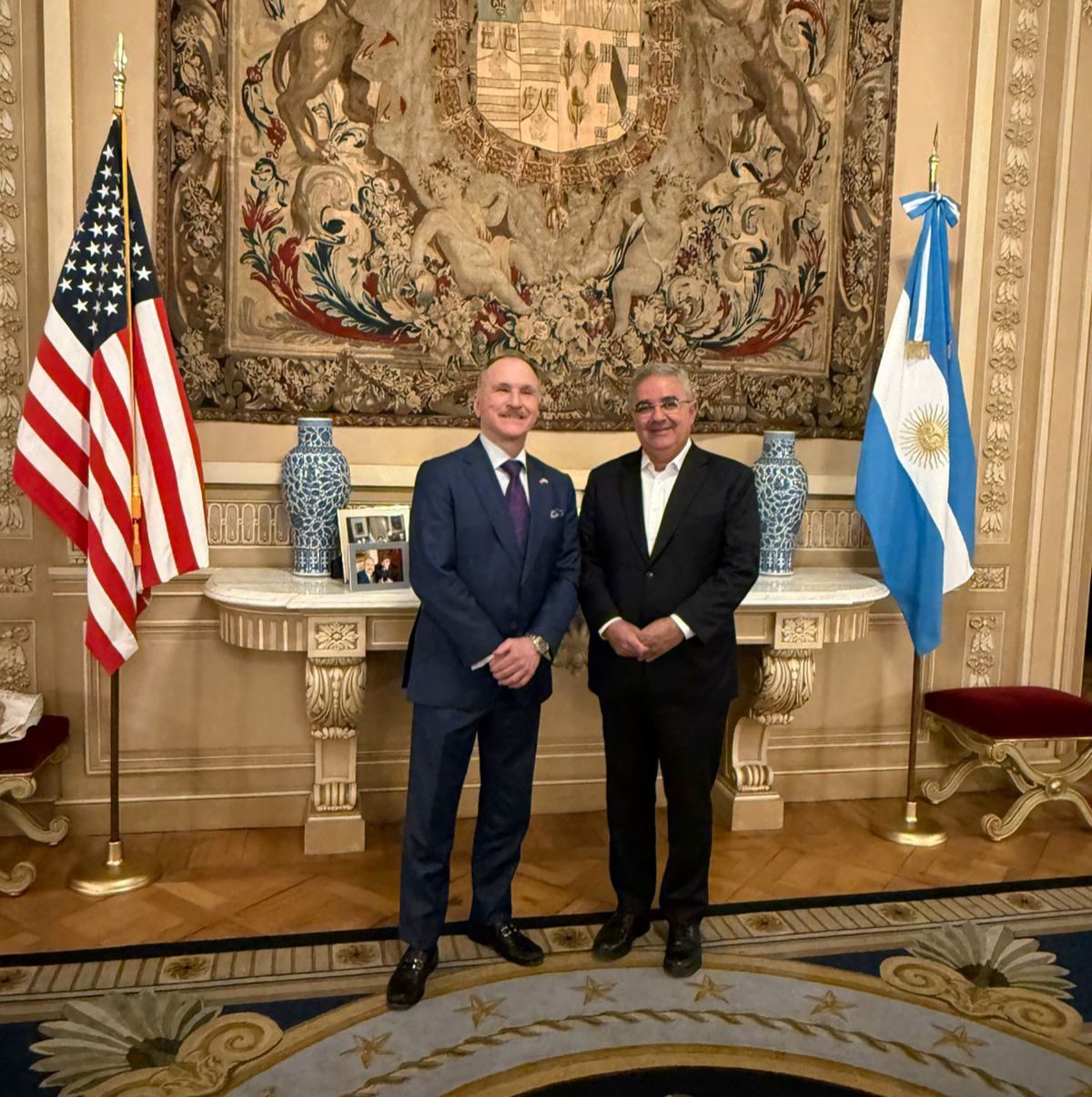 Jalil y Peter Lamelas dialogaron sobre minería, inversión y desarrollo productivo para Catamarca